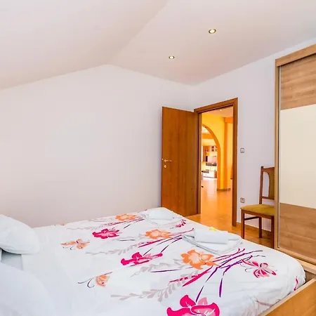 Lorena Apartmán Dramalj