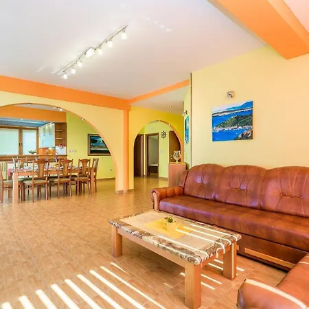 Apartment Lorena *