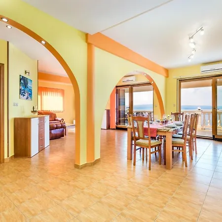 Lorena Apartment